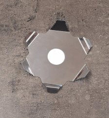 Štít zabraňující zamotání trávy ve strunové hlavě 25,4 mm 