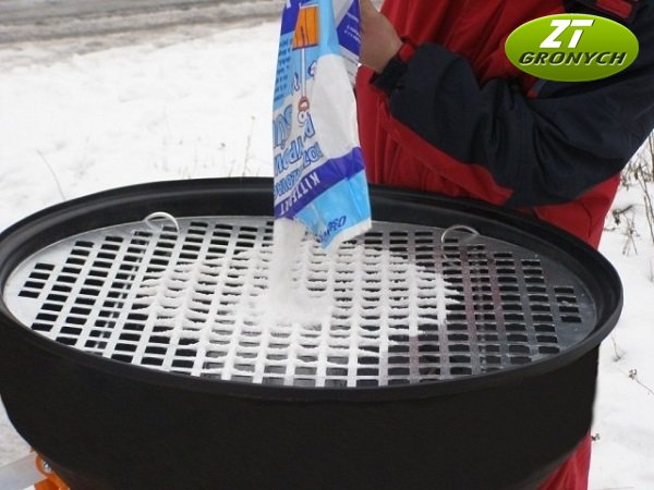 Dakr KRH 03 - Rozmetadlo soli a granulovaných hnojiv se sedačkou pro FD-2, FD-2H a FD-3   