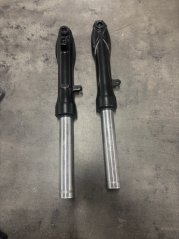 Sada tlumičů předních kol SELVO 3500 / 31000