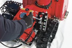 Honda HSS 655K1 ETD - dvoustupňová sněhová fréza s elektrickým startérem