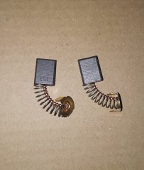 Uhlíky CB-153  DOLMAR a Makita pro stroje dle seznamu v popisu produktu  