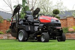 Wisconsin W3674 BULLDOG - zahradní traktor - žací stroj