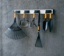 Fiskars 1082705 - Věšák na nářadí 68cm