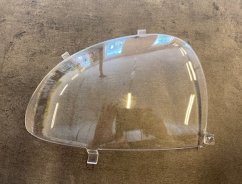 Sklo předního světla Wisconsin L E4424