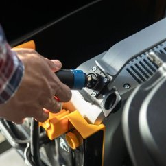 Stiga Estate 384e  - Aku zahradní traktor  se středovým výhozem 