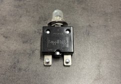 Tepelná pojistka pod sedačkou SELVO 4800/i4600